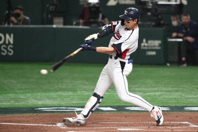 South Korea's Lee Jung-hoo joined MLB's San Francisco Giants by signing a six-year deal wo