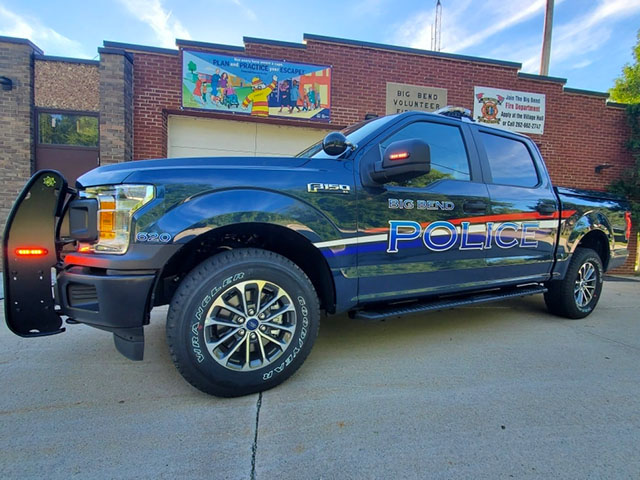 Wisconsin Community Upset as Nearly Half of Police Force Quits - Vimarsana News