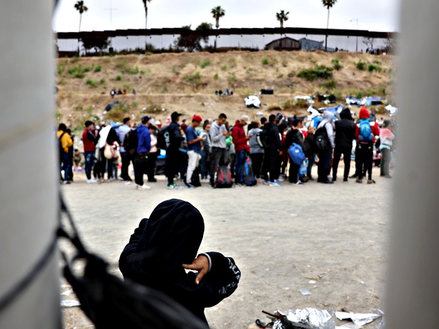 GOP Now Owns 'Open Border': Van Jones, Coulter Spar over Border - Vimarsana News