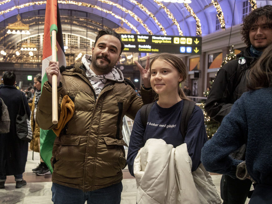 Journalist 'Beaten' After Greta Thunberg Palestine Protest - Vimarsana News