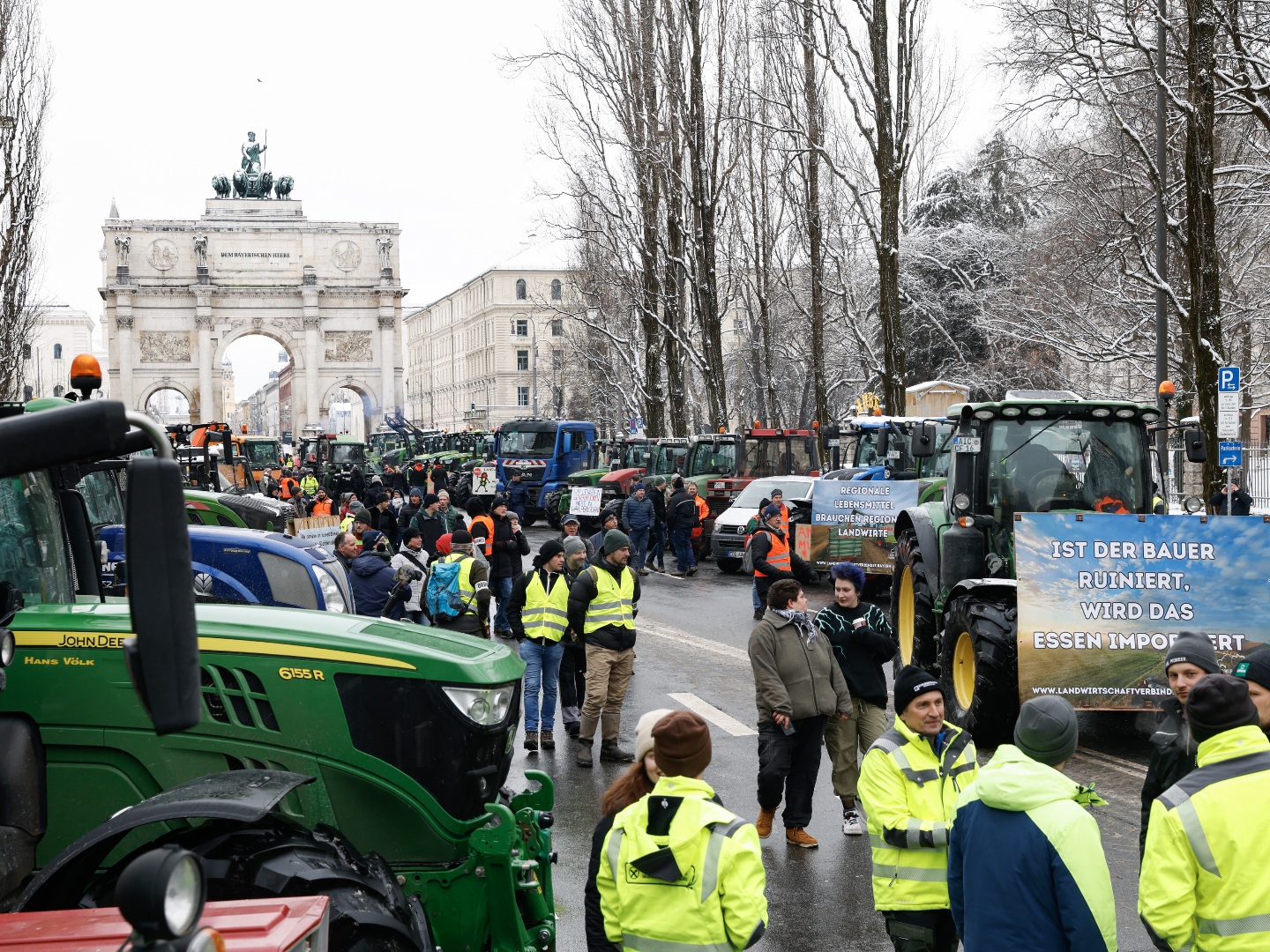 Farmers Revolt! Tractor Protests Bring Germany to Standstill - Vimarsana News