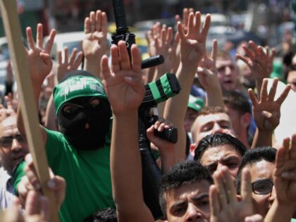 Hamas rally (Nasser Ishtayeh / Associated Press)
