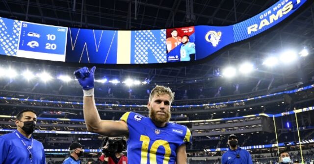 Rams Star Cooper Kupp Drops by with Free Meals for L.A. Sheriffs