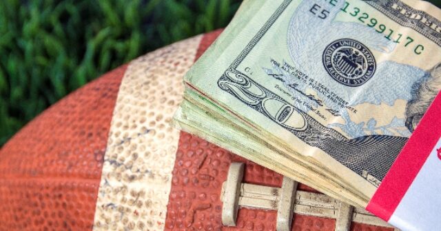 NFL Bans Players Participating in the Super Bowl from Gambling, Even Slot Machines