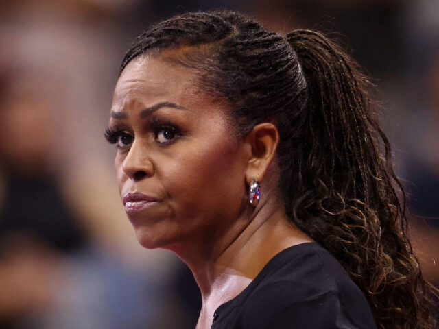 Michelle Obama 640x480 