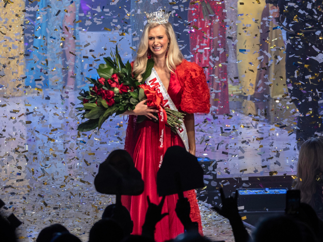 Pilot Becomes First Active-Duty U.S. Air Force Officer to Win Miss America - Vimarsana News