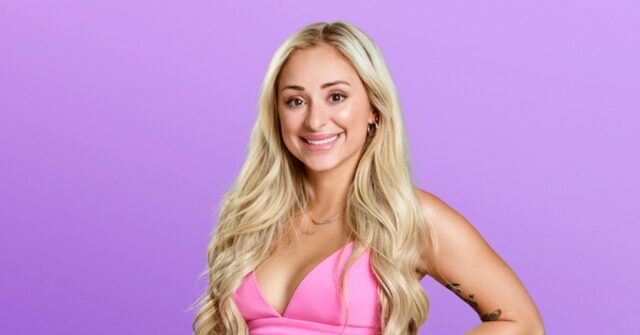 ‘Love Is Blind’ Star Sues Netflix Alleging She Was 'Forced' to Stay with 'Abusive' Fiancé