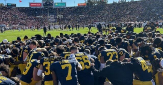 Michigan Players Took a Knee in Prayer Ahead of Epic Rose Bowl Win over Bama