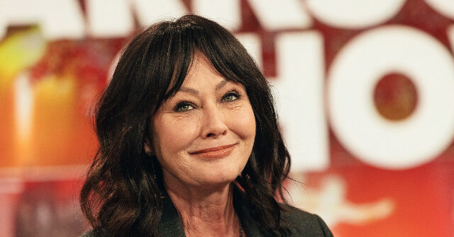 ‘Beverly Hills, 90210’ Star Shannen Doherty Reveals Her Cancer Battle ...