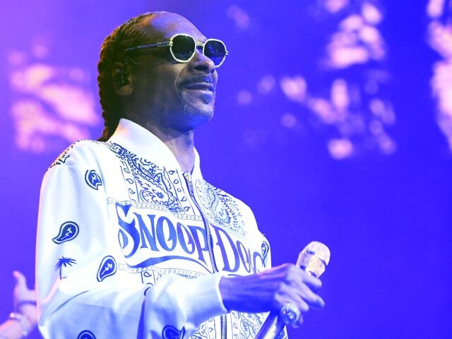 Snoop Dogg performs during the "H.S. Reunion Tour" at Golden 1 Center on August 25, 2023 i