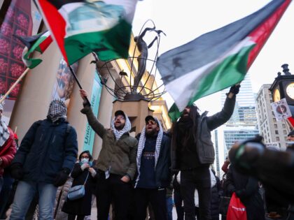 TORONTO, CANADA - JANUARY 4 : Pro-Palestinian demonstrators gather outside Union Station d