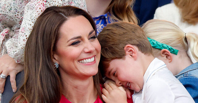 Princess Kate To Be Hospitalized For Up To Two Weeks After Abdominal Surgery