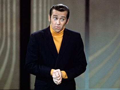 UNITED STATES - JUNE 09: THE JOEY BISHOP SHOW - (1968) George Carlin (Photo by ABC Photo A