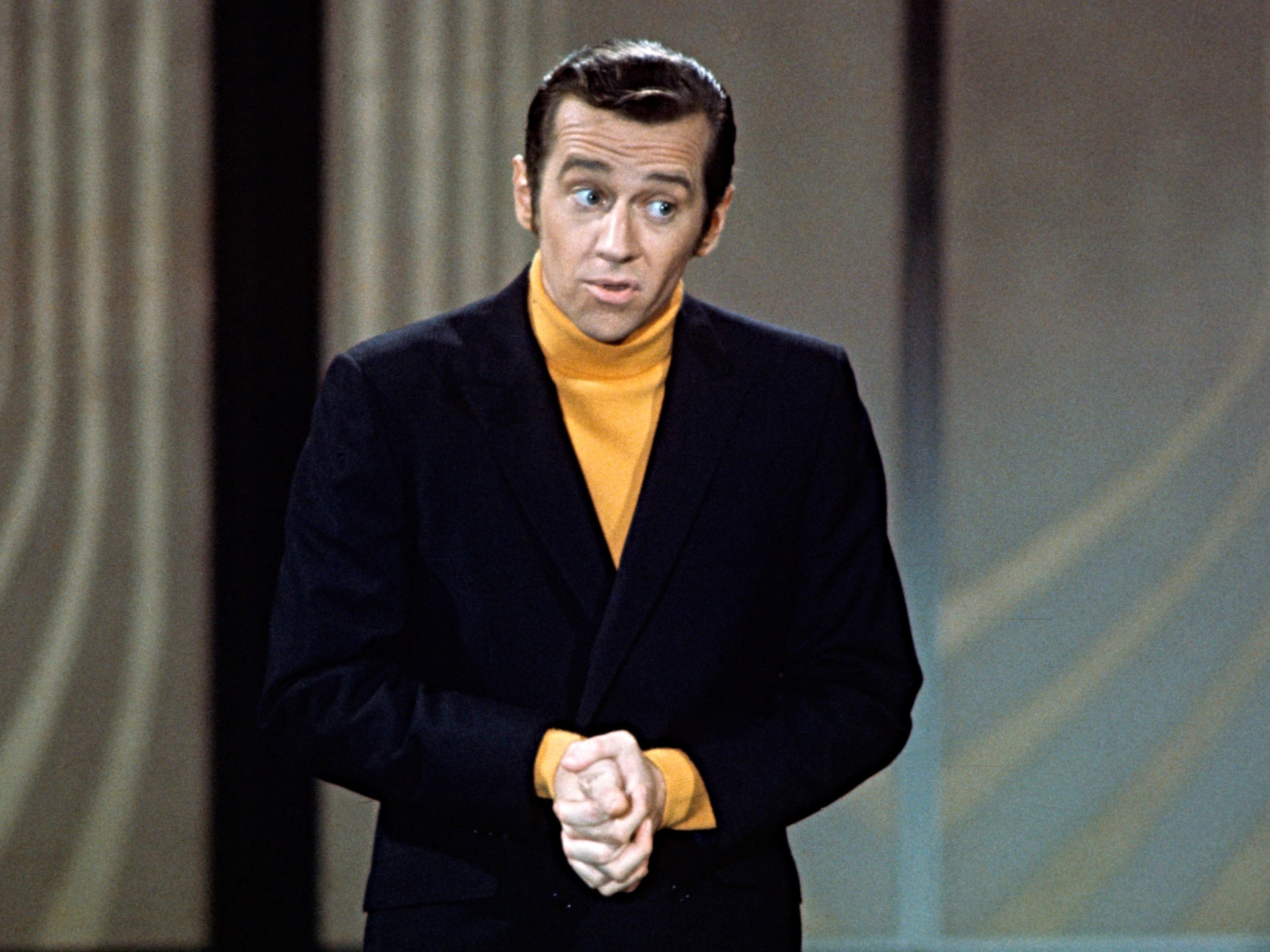 George Carlin Estate Sues over Fake Comedy Special Purportedly Generated by AI - Vimarsana News