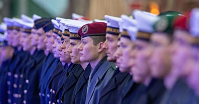 Majority of Germans Back Reintroduction of Compulsory Military Service