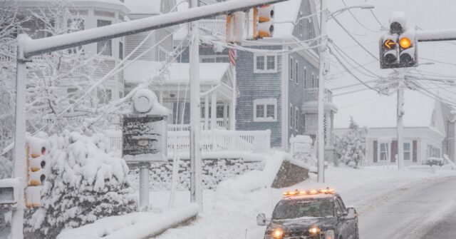 VIDEO: Winter Storm Hitting New England Leaves 17K Without Power