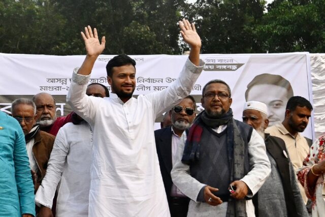 Colourful Bangladeshi cricketer Shakib Al Hasan (C) is all but guaranteed to become a ruli
