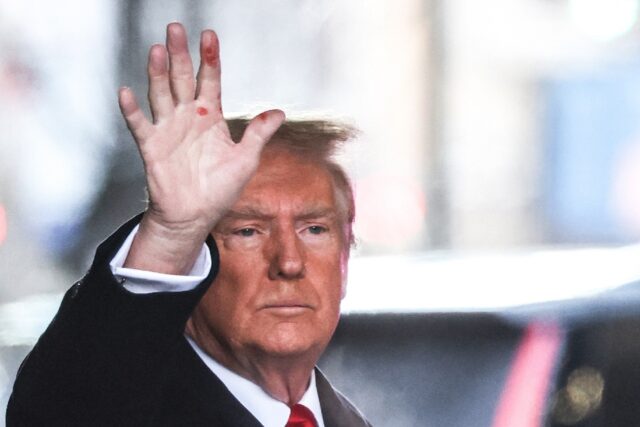 Donald Trump arrives in court -- E. Jean Carroll is seeking more than $10 million alleging