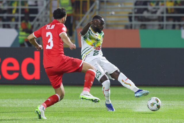 Lassine Sinayoko (R) scores for Mali against Tunisia in an Africa Cup of Nations Group E m