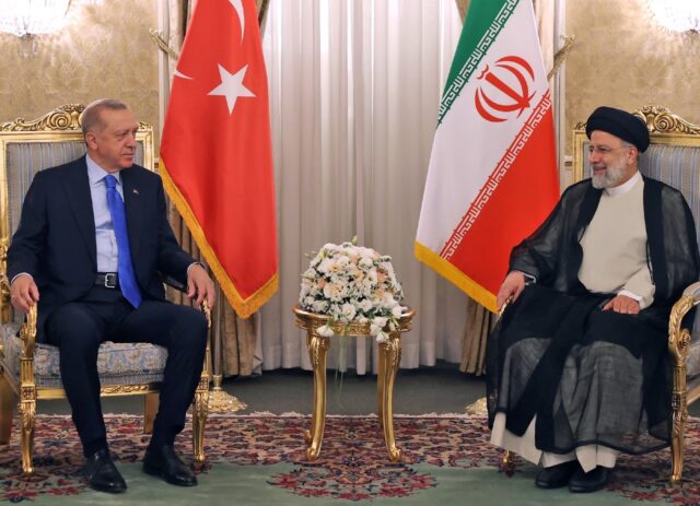 Turkish President Recep Tayyip Erdogan (L) visited Iranian counterpart Ebrahim Raisi in Te