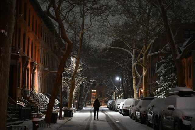 New York broke a long record of snowless days with a light layer