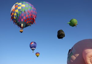 4 dead in Arizona hot air balloon crash