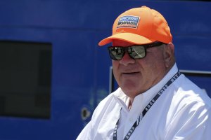 Race car owner Chip Ganassi apologizes for running over driver's puppy