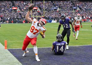 Travis Kelce, defense lead Chiefs past Ravens into Super Bowl LVIII