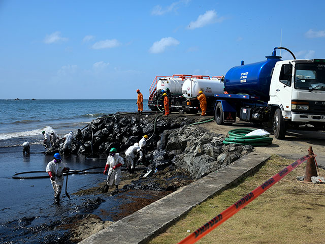 Bag of Cocaine Washes Up near Mystery Trinidad and Tobago 'Ghost Ship' Oil Spill - Vimarsana News