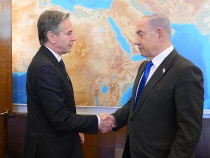 Blilnen and Netanyahu frosty (Amos Ben-Gershom GPO)