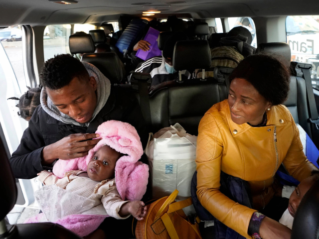 Migrants Arrive at MA Home as Soon as Couple Volunteered Free Shelter - Vimarsana News