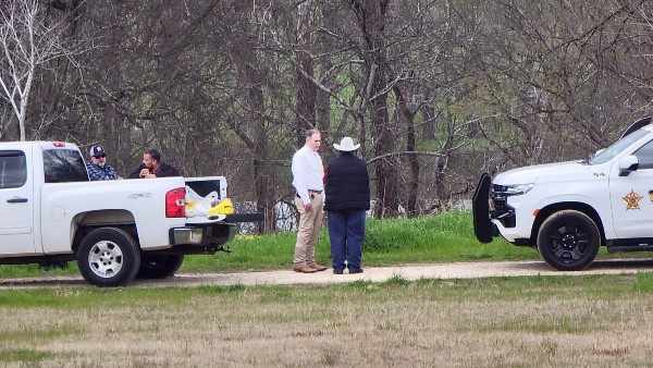 Polk County Sheriff Byron Lyons and San Jacinto County Sheriff Greg Capers discuss the search for Audrii Cunningham. (Bob Price/Breitbart Texas)