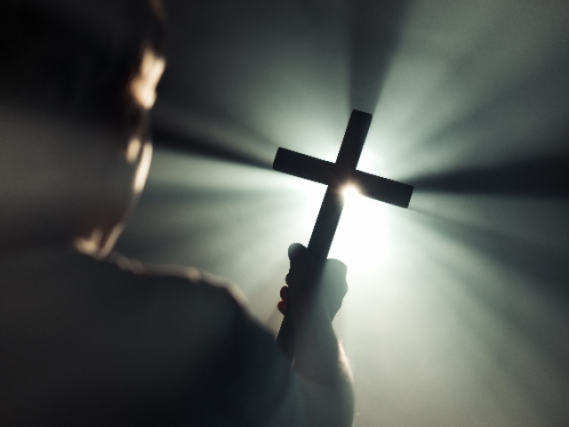 Exorcist Calls for 'Spiritual Warfare' to Combat Rise in Demonic Oppression: 'God Loves a Good Fight' - Vimarsana News