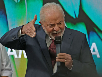 Brazilian president-elect Luiz Inacio Lula da Silva delivers a speech during a discussion