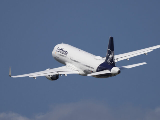13 July 2023, Brandenburg, Schönefeld: An Airbus 320-214 of the airline Lufthansa takes o