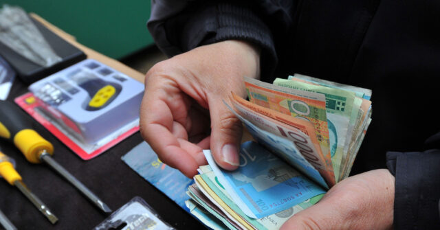 Kosovo Blocks Serbian Currency From Country as Tensions Escalate in the Balkans