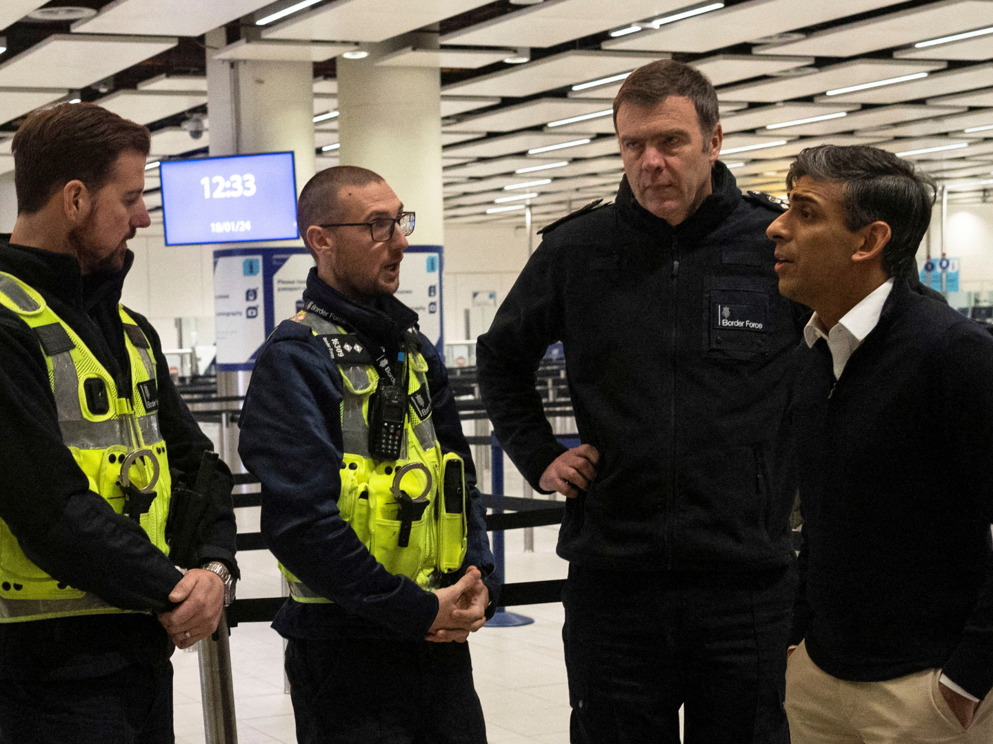 UK Fires 'Independent' Immigration Watchdog For Alleging Border Failures - Vimarsana News