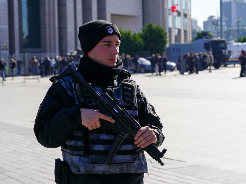 Left-Wing 'Terrorists' Shot Dead at Istanbul Court after Opening Fire - Vimarsana News