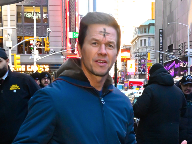 In Ash Wednesday Message, Mark Wahlberg Reveals Power of Prayer - Vimarsana News
