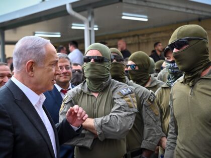Netanyahu meets hostage rescuers special forces (IDF)