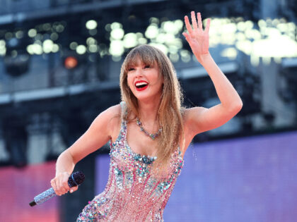 Climate Change Alarmist Taylor Swift Called Out for Sending Private Jet from Sydney to Hawaii to Br