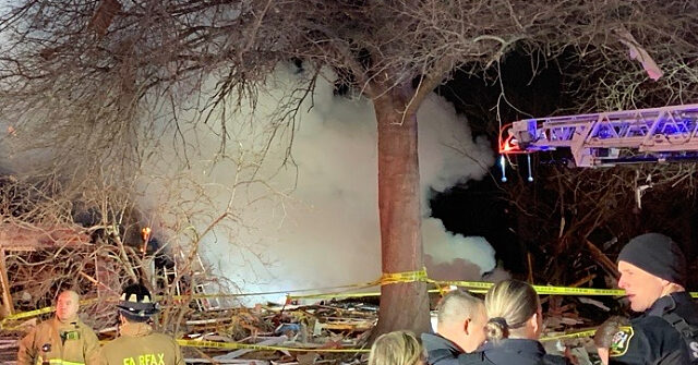 NextImg:VIDEO: Firefighter Killed, 13 More Injured During Virginia Home Explosion