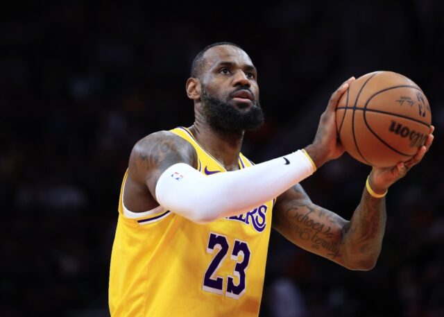 LeBron James will not ask to be traded from the Los Angeles Lakers, his agent told ESPN on