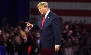 U.S. Supreme Court agrees to hear Trump presidential immunity claim