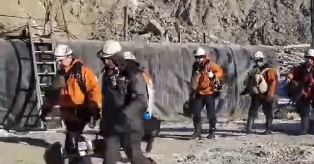 13 People Trapped in Russian Gold Mine Collapse