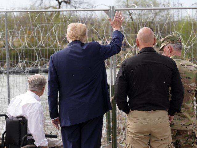 WATCH — Donald Trump Waves to Migrants Across the Border: ‘They Love Trump, Can You Bel