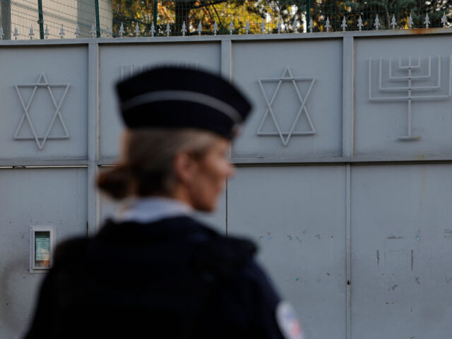 French Police Launch Manhunt for Synagogue Attacker in Paris