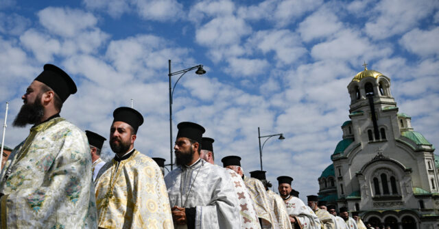 Bulgarians Bid Final Farewell to Late Orthodox Patriarch Neophyte