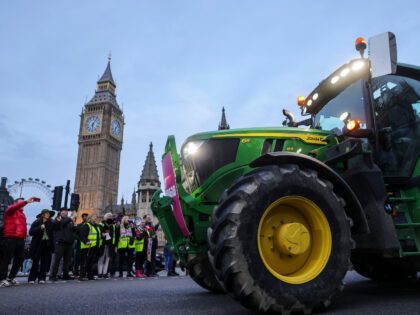 Petani Inggris Pemberontakan: Kesepakatan Perdagangan Ora Adil lan Label Pangan Ngapusi Ngrusak Pertanian Lokal