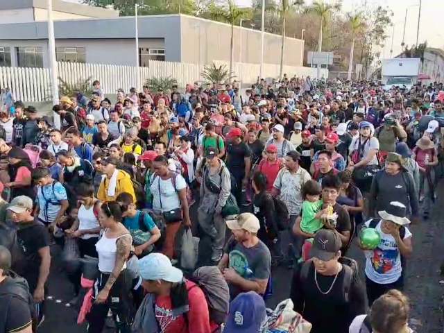 2,000+ Migrants in New Government-Assisted Caravan Moving Through Mexico - Vimarsana News